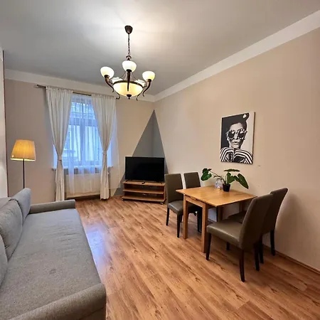 Mikolajska With Lift