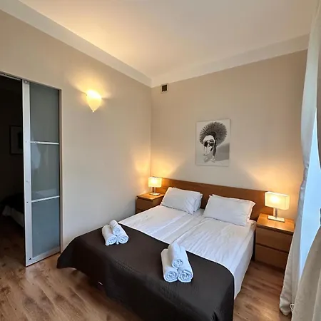 Apartment Mikolajska With Lift *